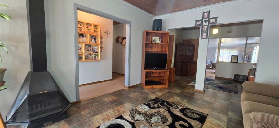 3 Bedroom Property for Sale in Ellaton North West